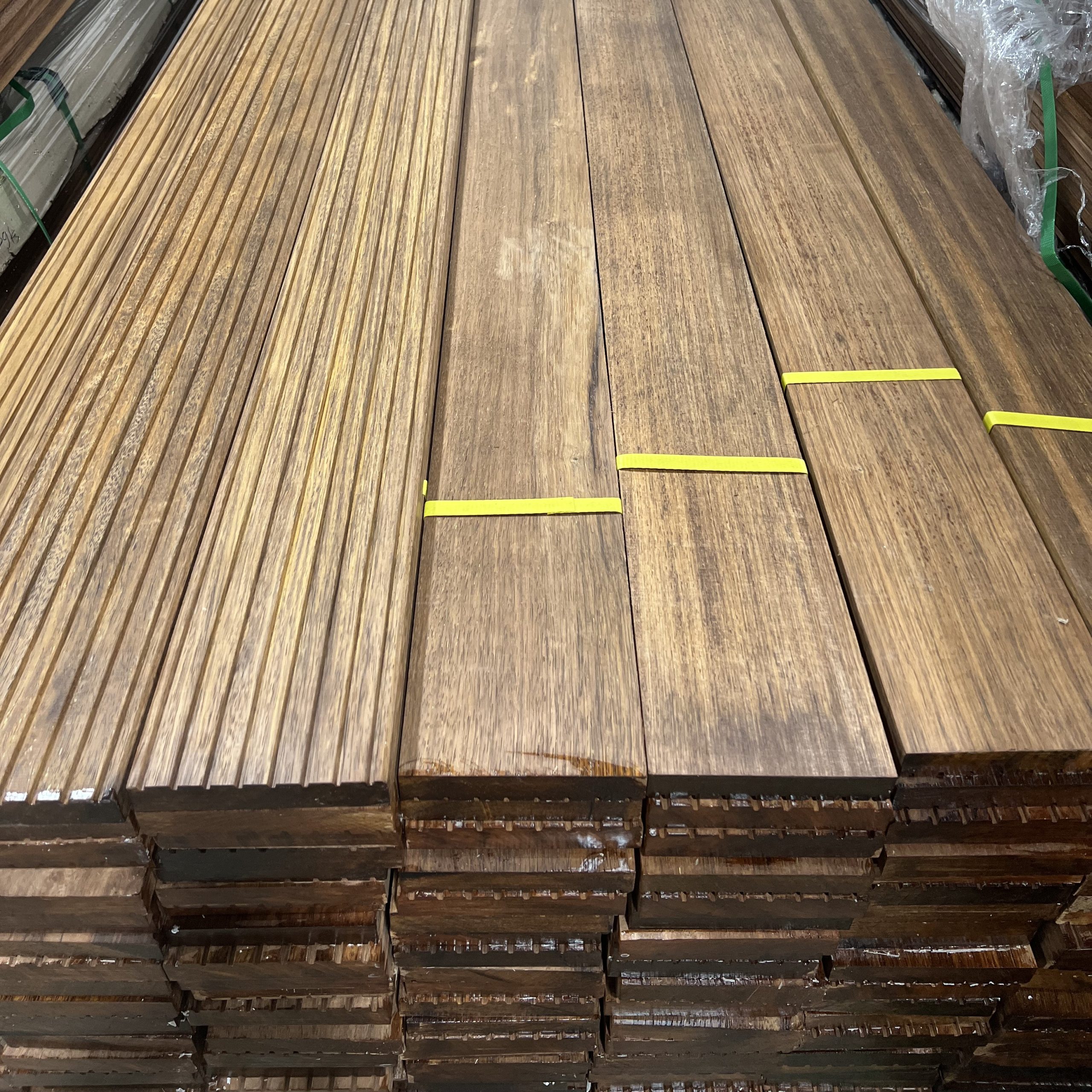 Merbau Terrassendielen grob 3