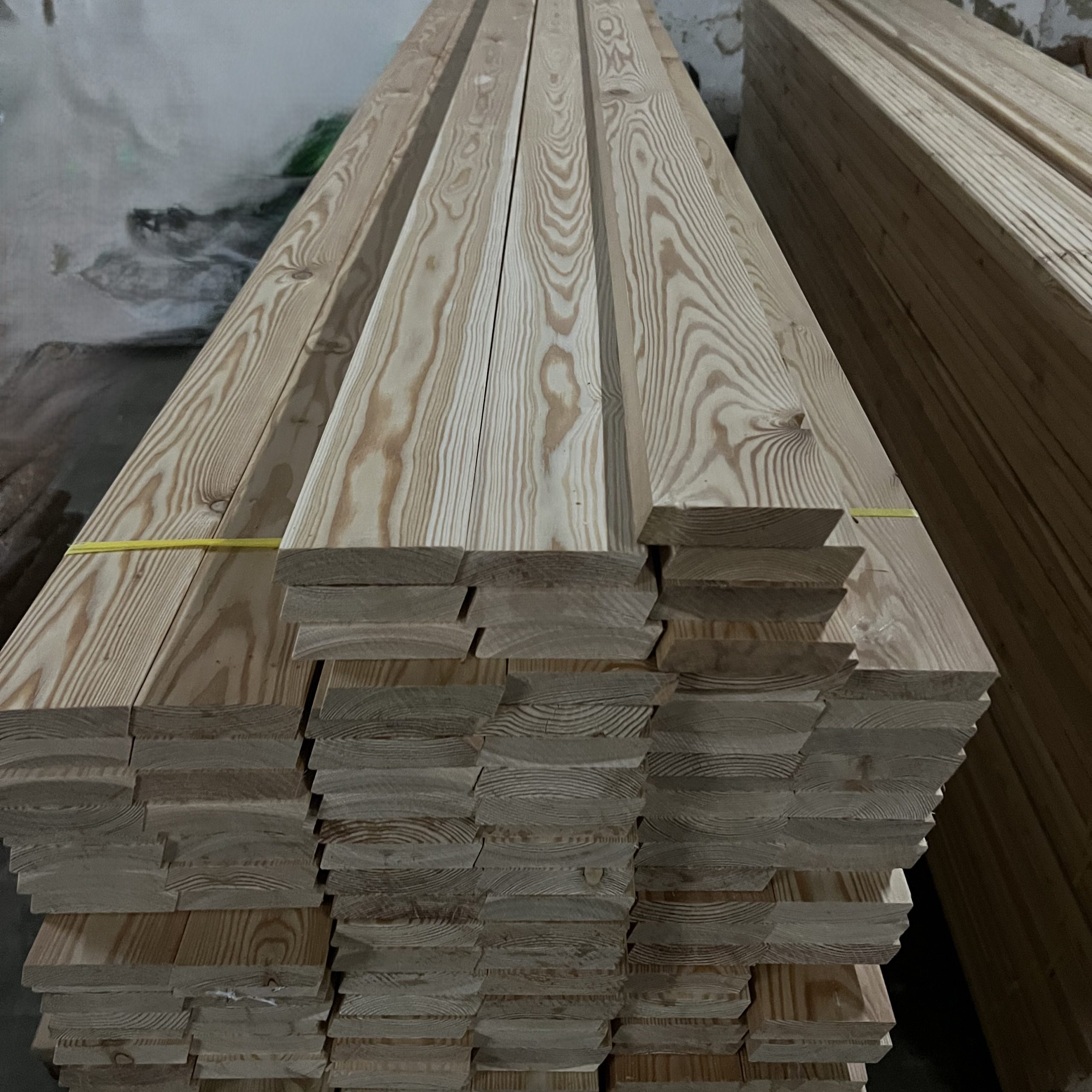 Rhombusleiste 20x90mm Lärche 1