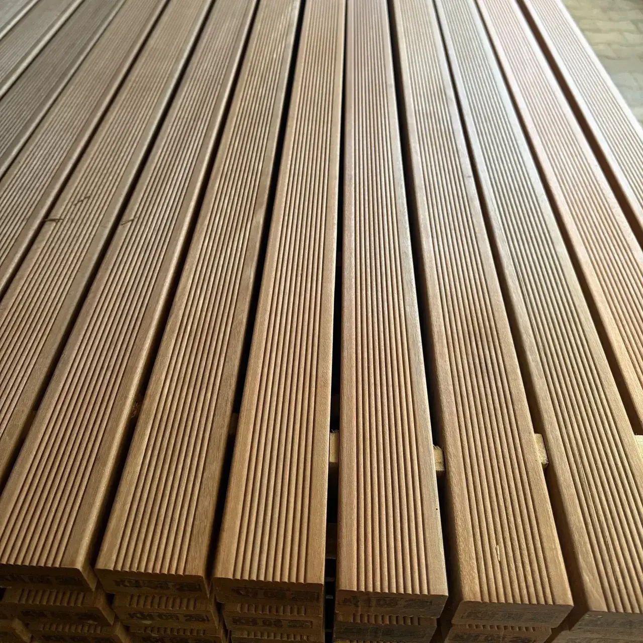Konsrtruktionsholz Bangkirai 45x70mm 2 Konstruktionsholz Bangkirai 45 x 70 mm AB Sortierung